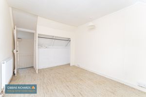 Bedroom- click for photo gallery